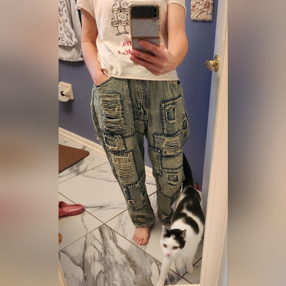 Distessed Baggy Jeans - Picture 9 of 9
